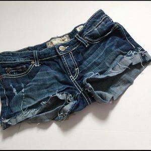 Dark blue buckle shorts